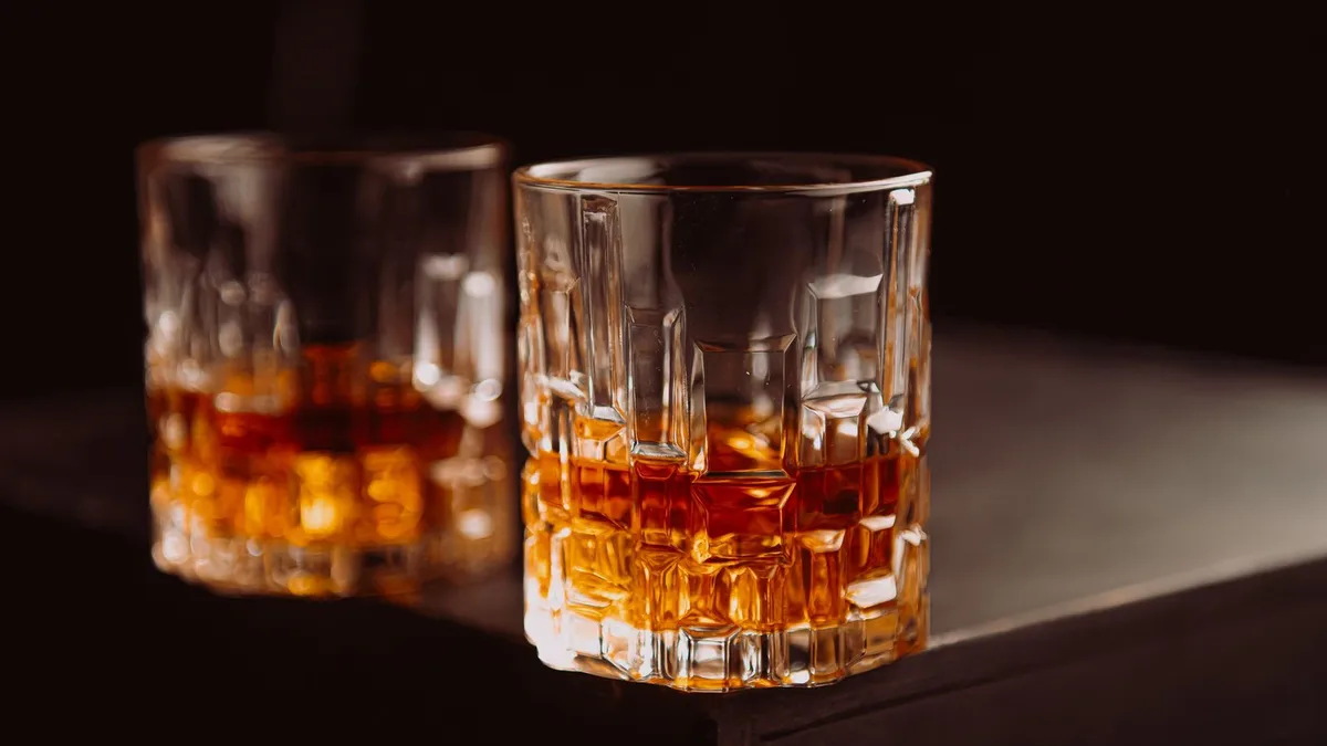 Unpack, tip double, never park in front of a bar: the 2015 list, and what changed in ten years.