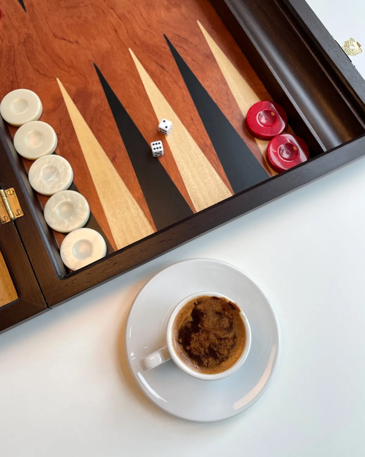 Tavli and a Greek coffee: the national pastime at the café table.