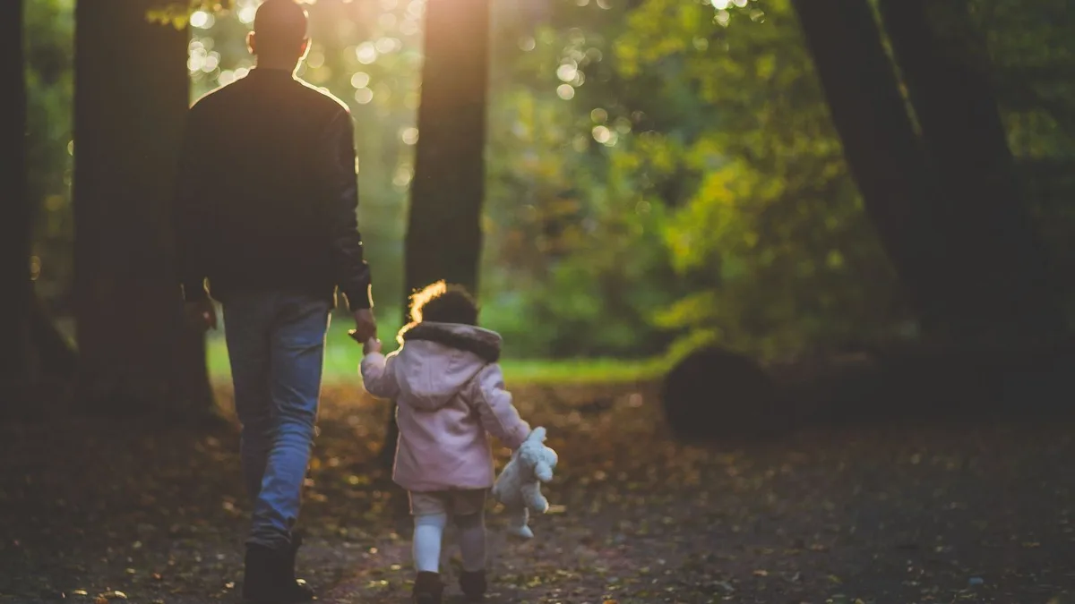 25 lessons for a daughter, plus 15 requirements for any boy who wants to date her.